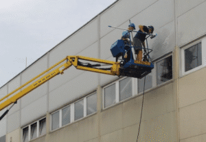 200 bar magasnyomású vizes technológia professzionális alkalmazás ipari környezetben