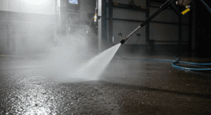 200 bar magasnyomású vizes technológia professzionális alkalmazás ipari környezetben